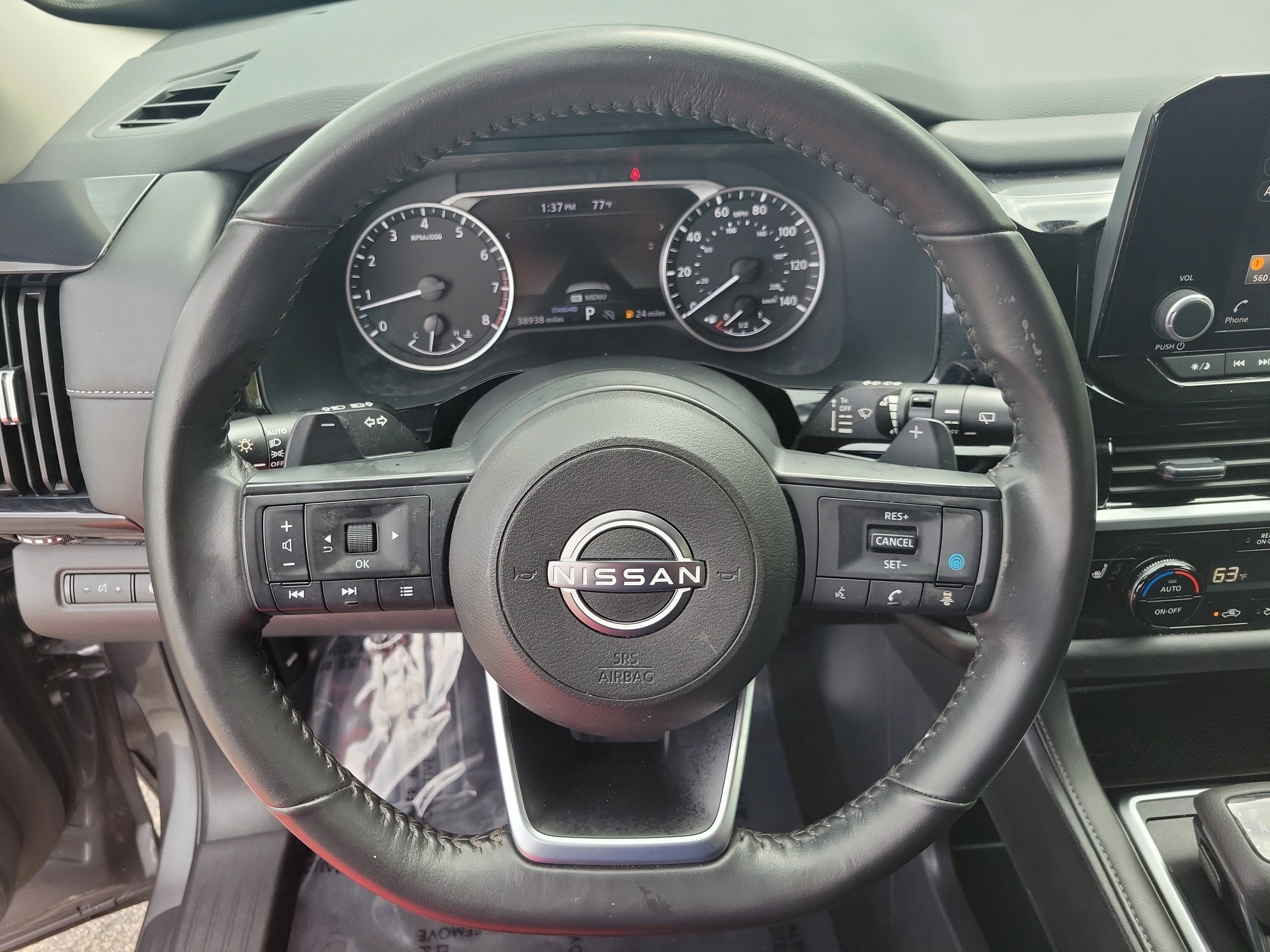 2025 Nissan Pathfinder SV