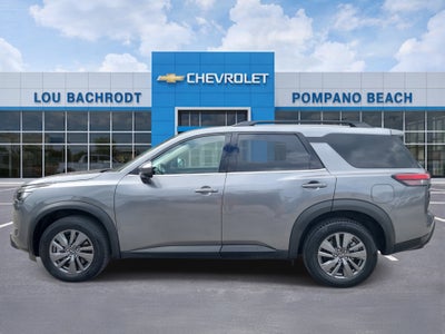 2025 Nissan Pathfinder SV