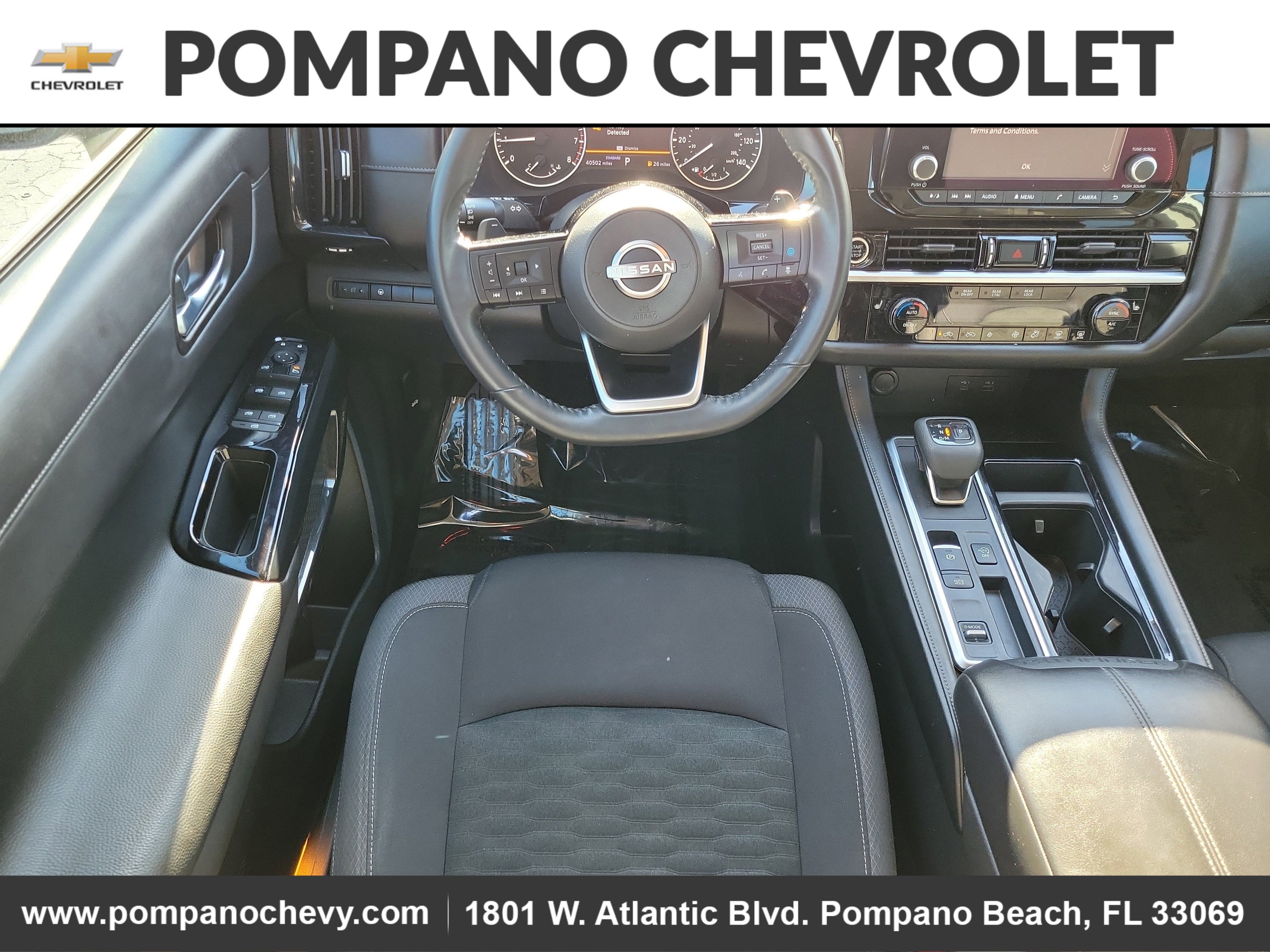 2022 Nissan Pathfinder SV