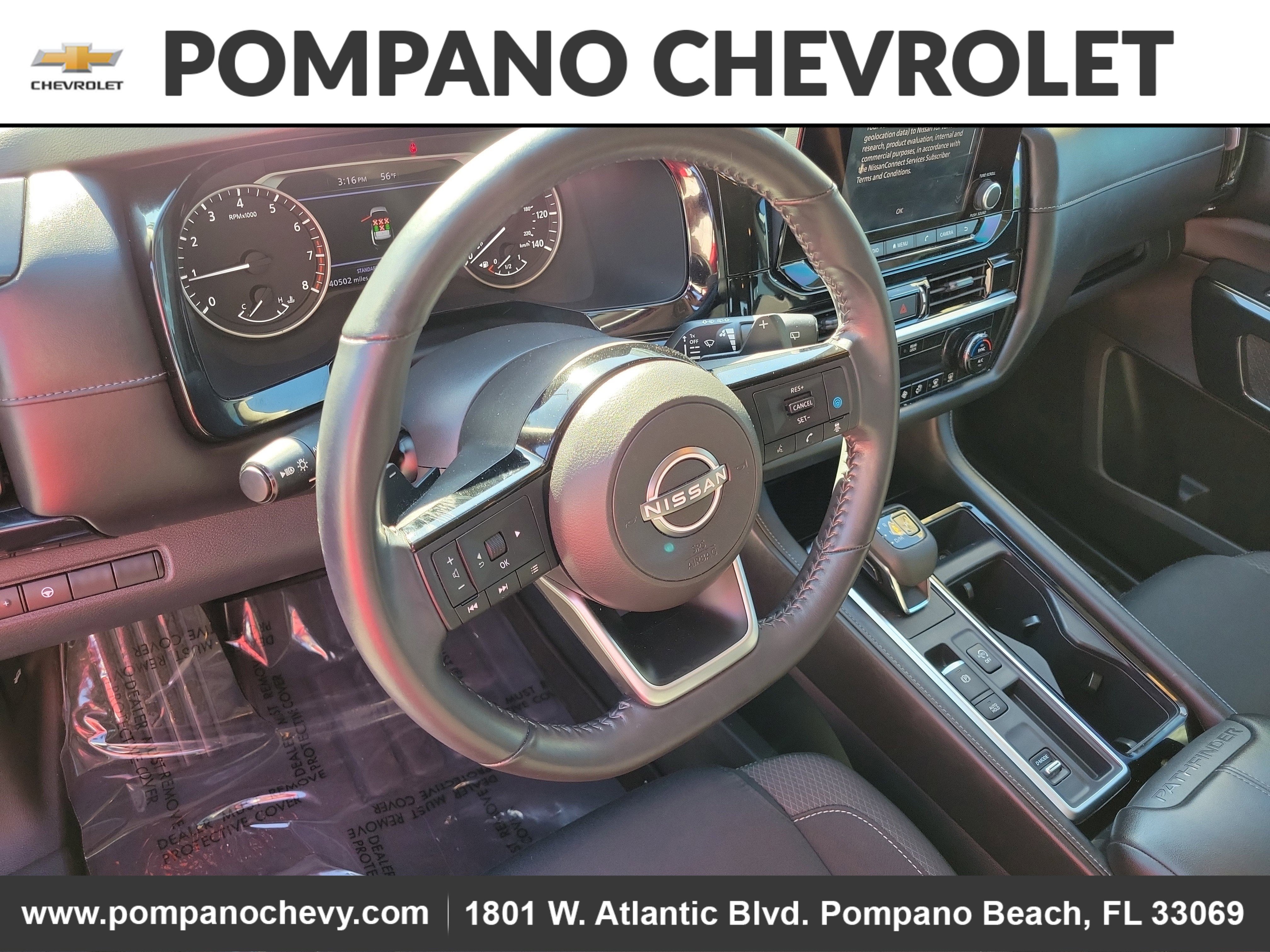 2022 Nissan Pathfinder SV