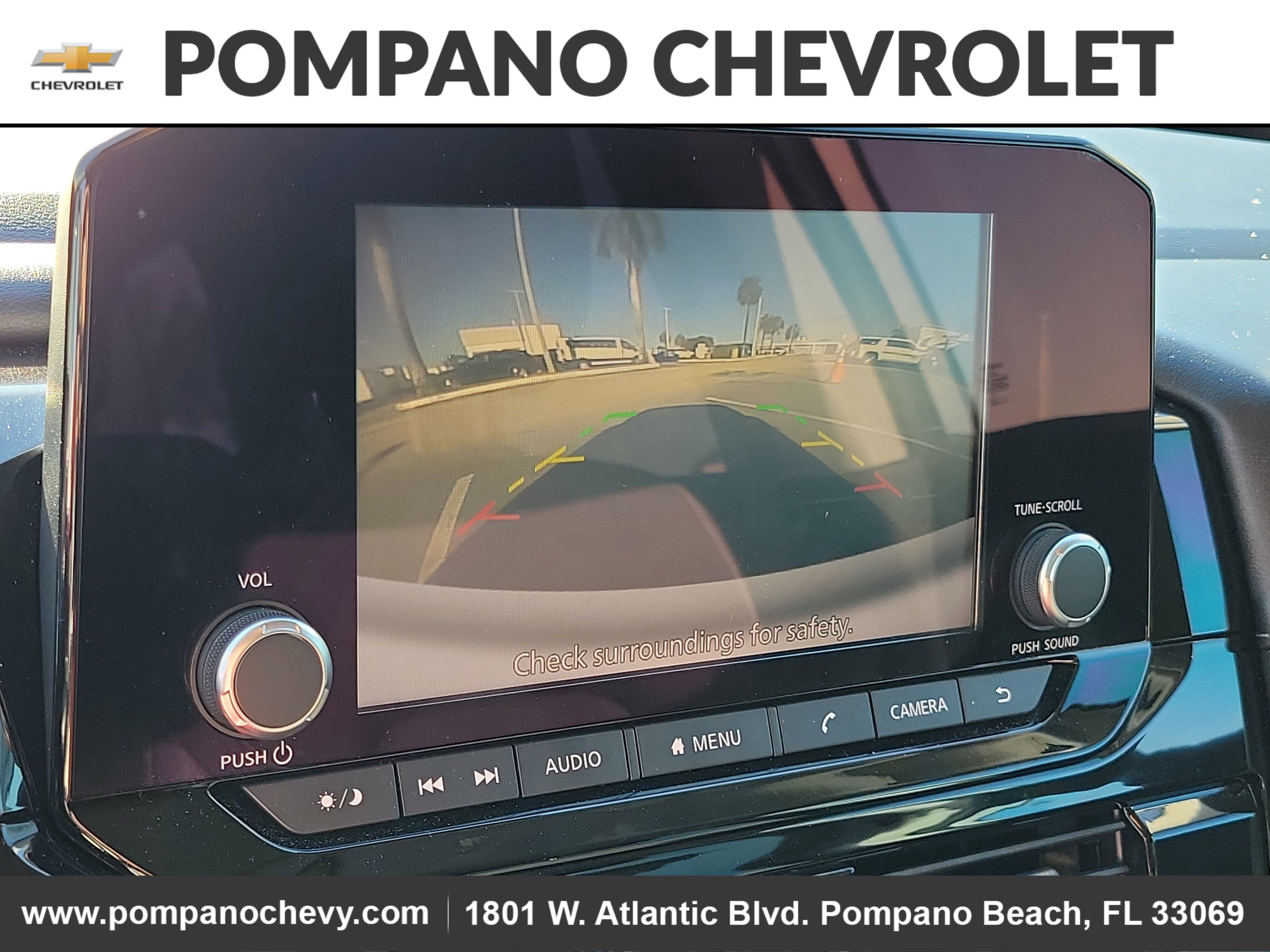 2022 Nissan Pathfinder SV