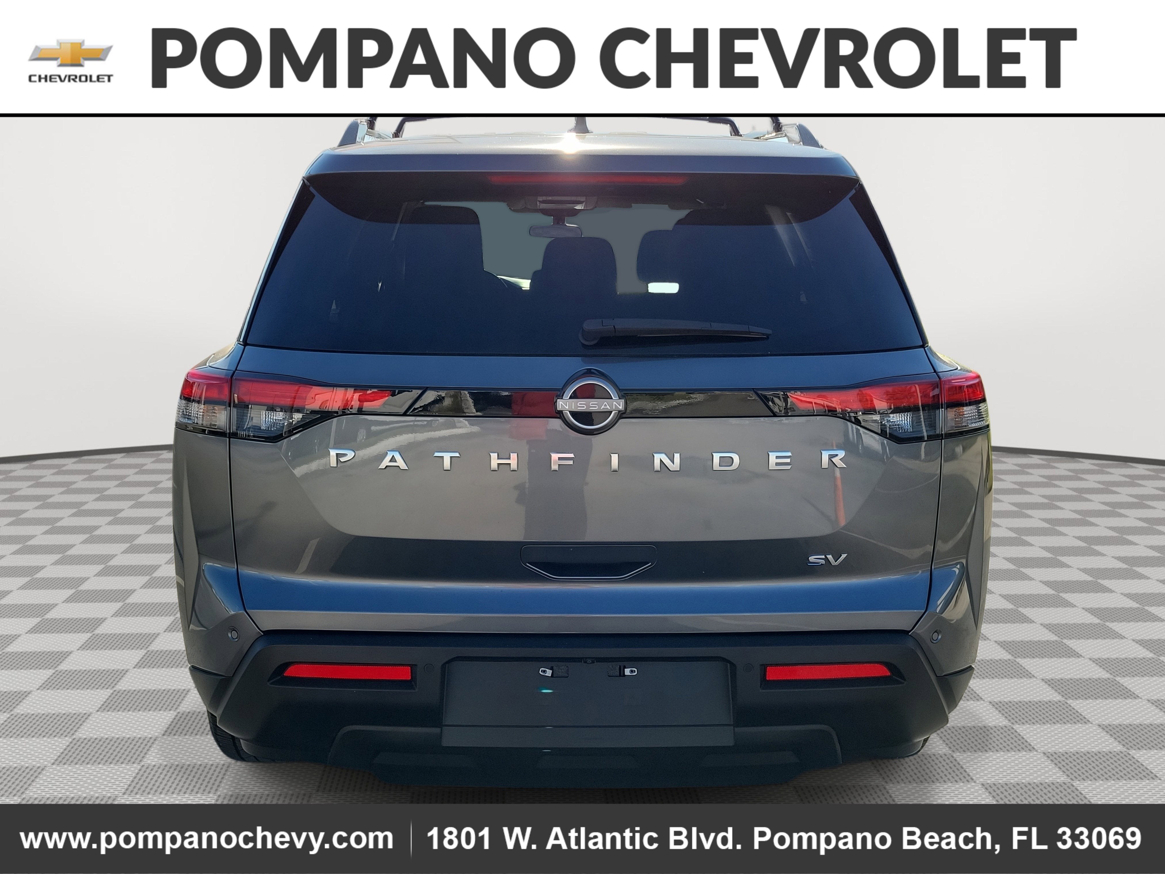 2022 Nissan Pathfinder SV