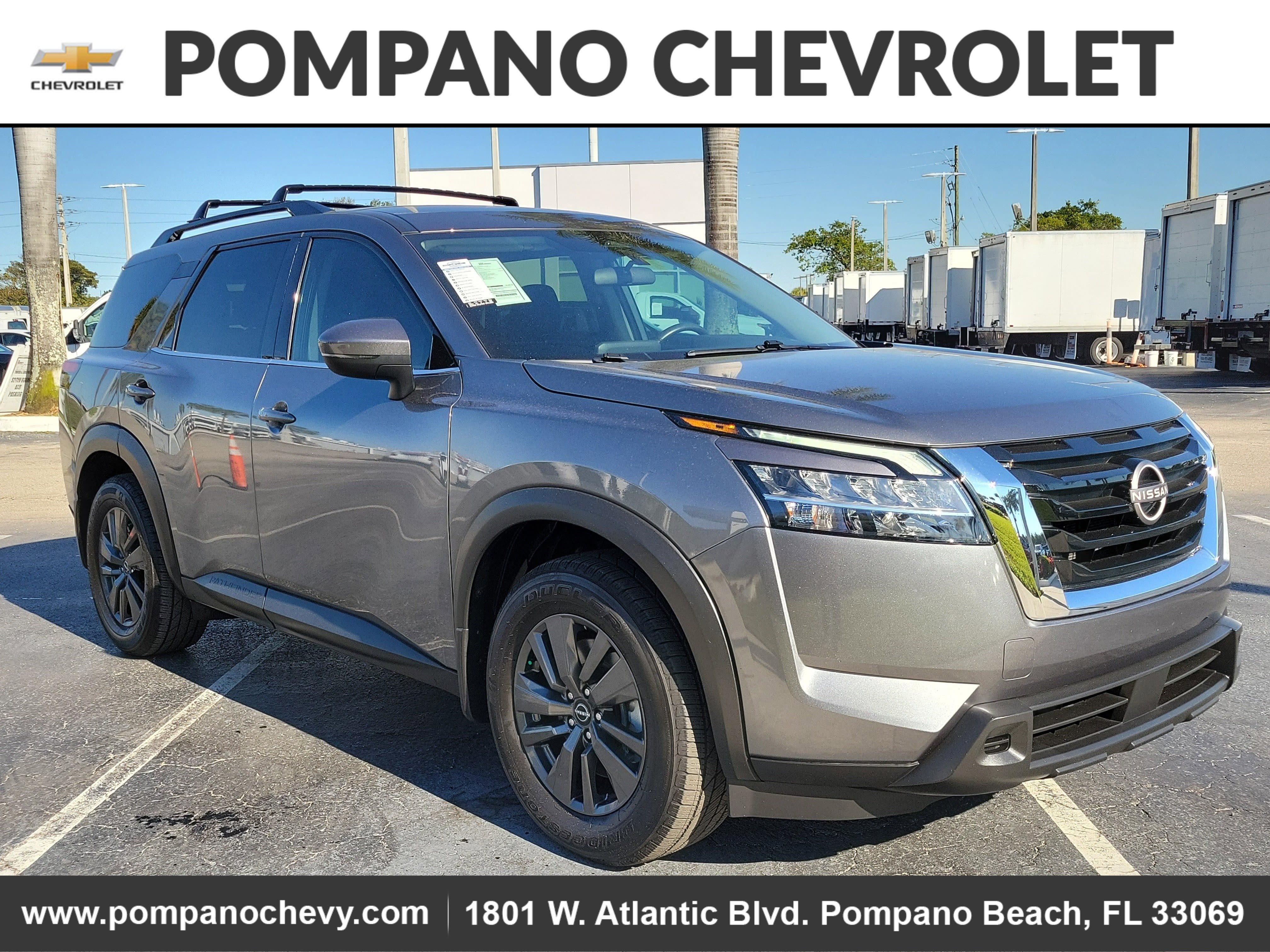 2022 Nissan Pathfinder SV