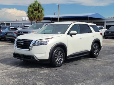 2024 Nissan Pathfinder SV