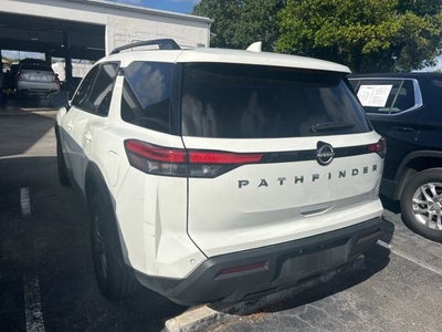 2024 Nissan Pathfinder SV
