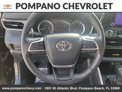 2024 Toyota Highlander LE