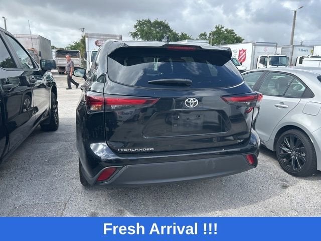 2024 Toyota Highlander LE