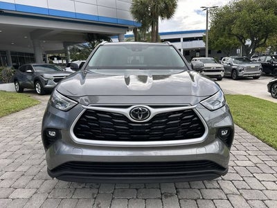 2025 Toyota Highlander LE