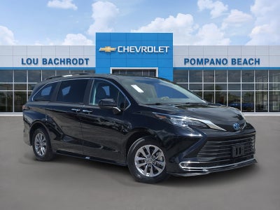 2024 Toyota Sienna XLE