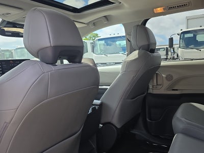2024 Toyota Sienna XLE