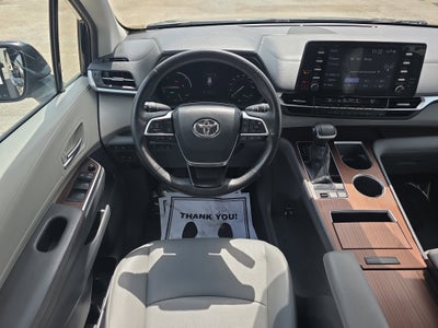 2024 Toyota Sienna XLE