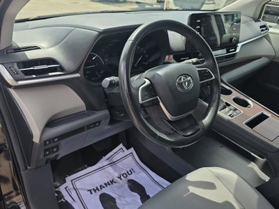 2024 Toyota Sienna XLE