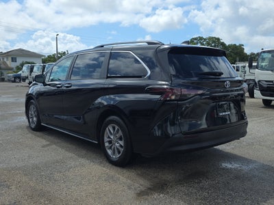 2024 Toyota Sienna XLE