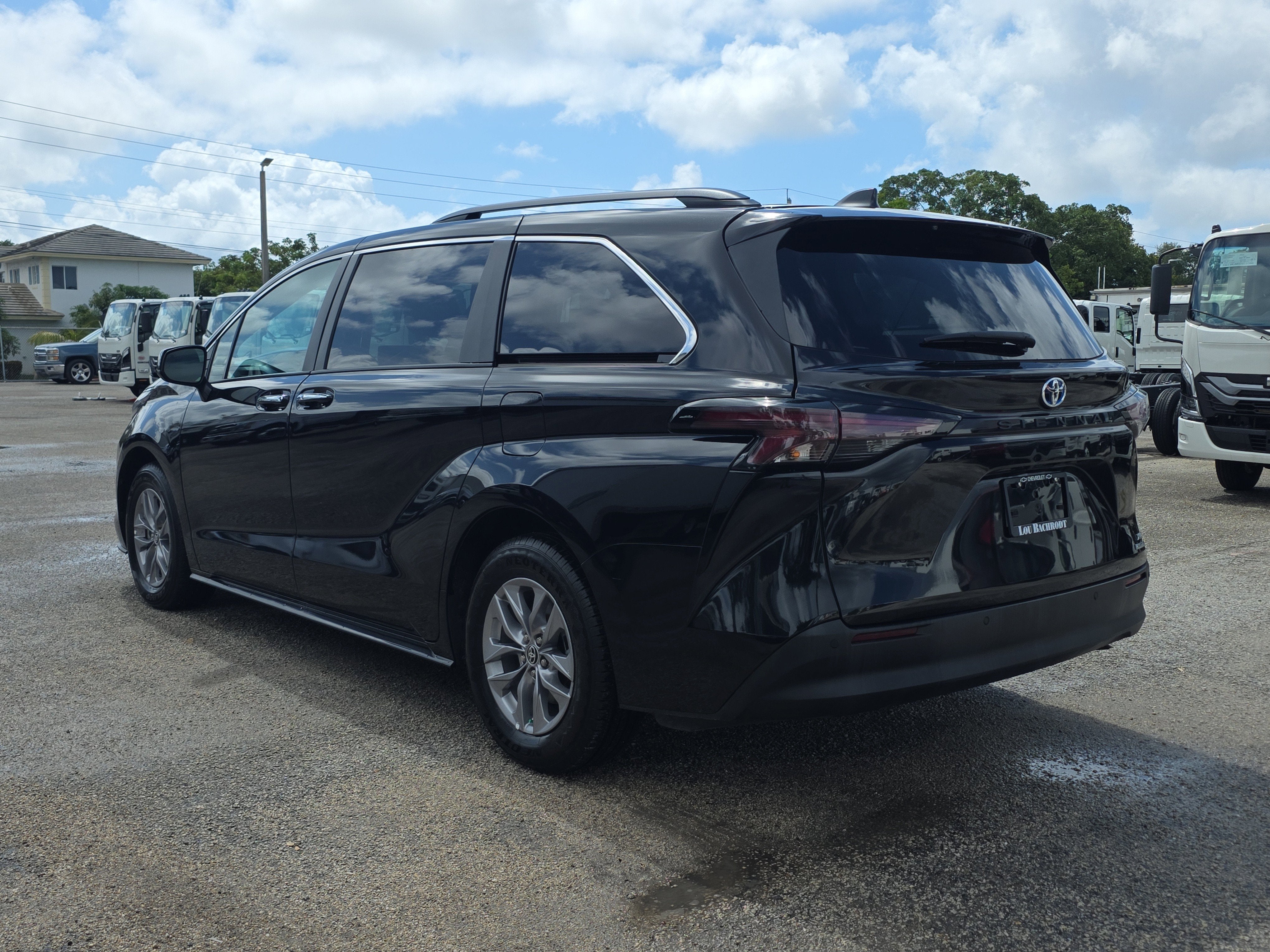 2024 Toyota Sienna XLE