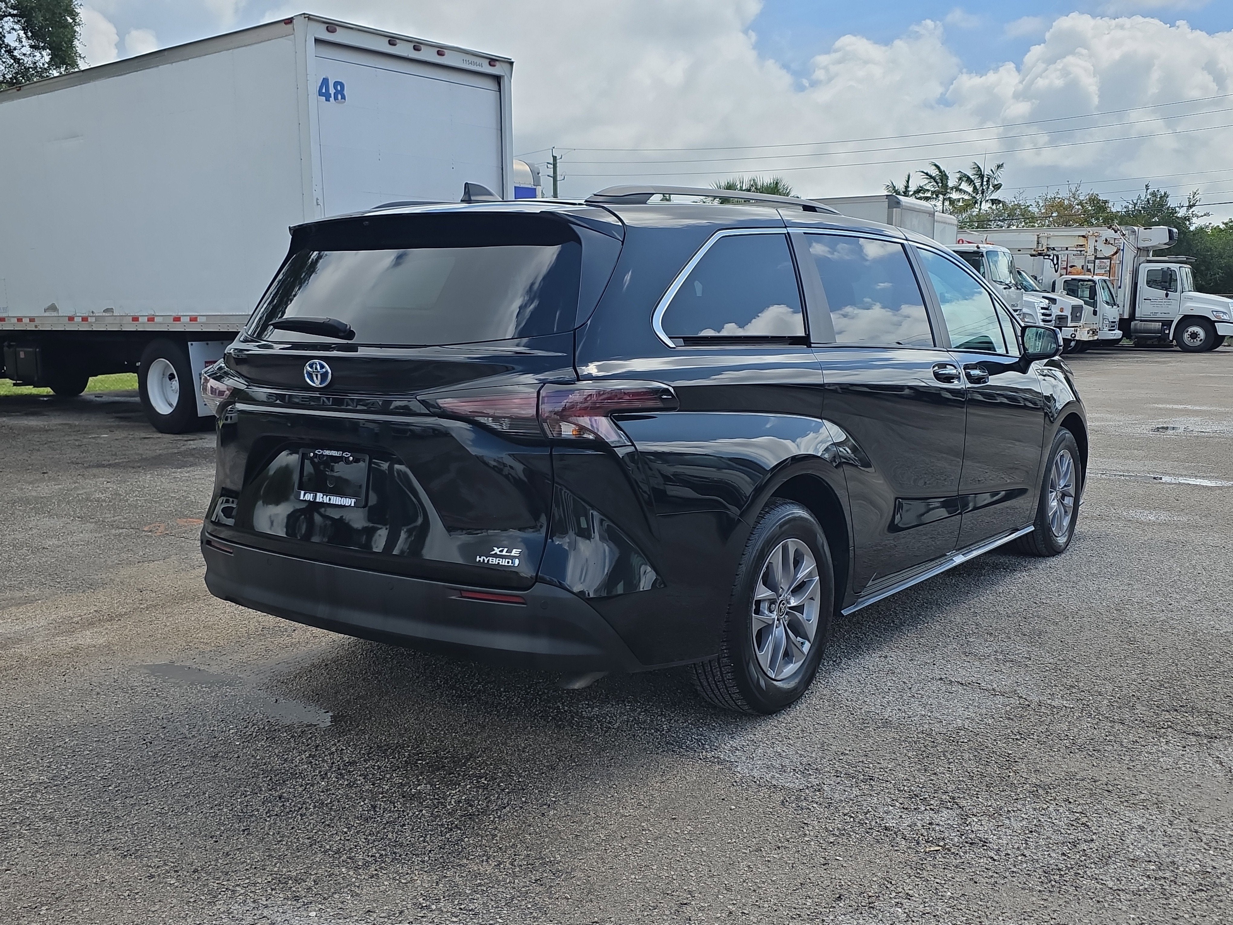 2024 Toyota Sienna XLE