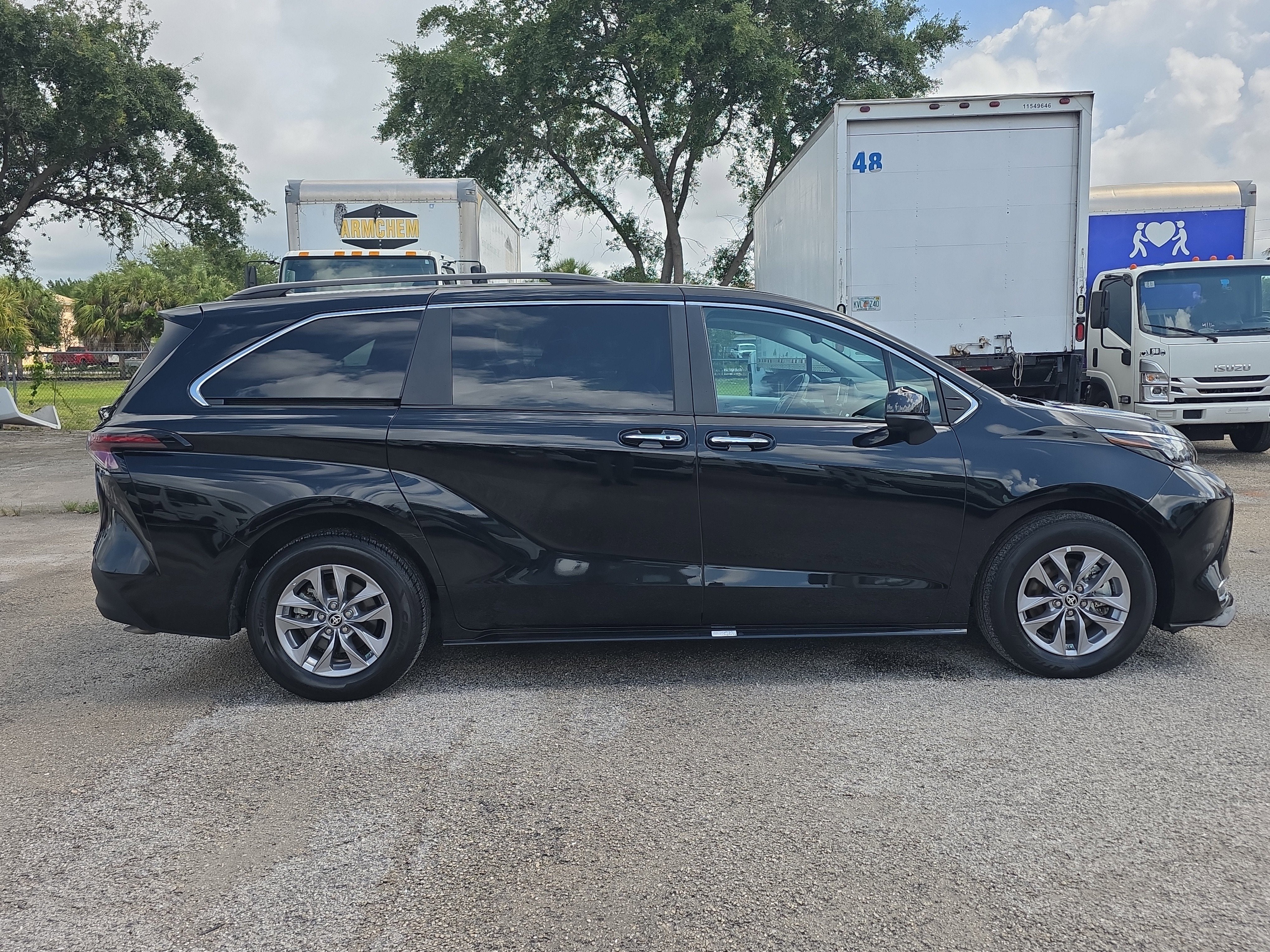 2024 Toyota Sienna XLE