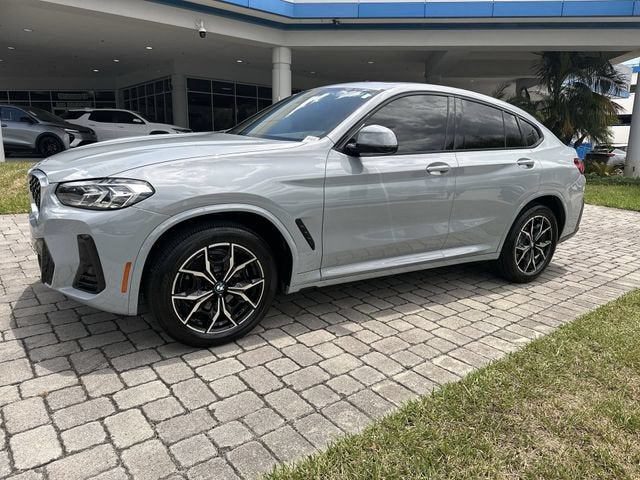 2023 BMW X4 xDrive30i