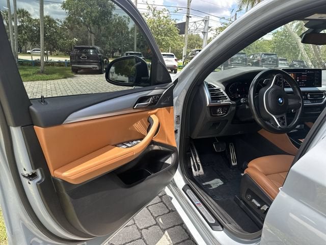 2023 BMW X4 xDrive30i