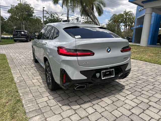 2023 BMW X4 xDrive30i