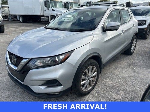 2022 Nissan Rogue Sport SV