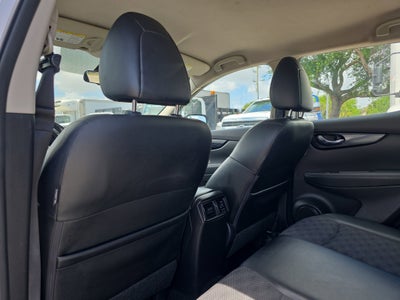 2022 Nissan Rogue Sport SV