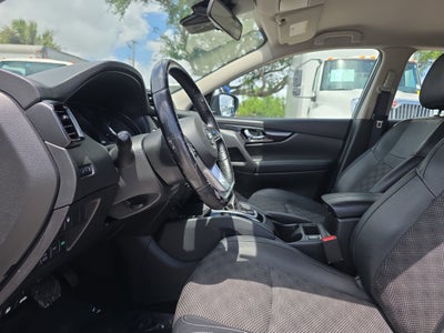 2022 Nissan Rogue Sport SV