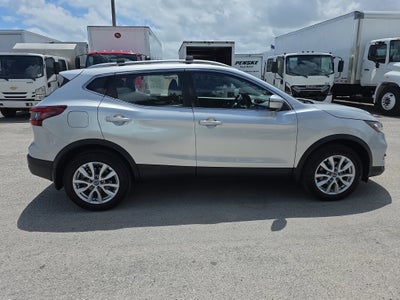 2022 Nissan Rogue Sport SV