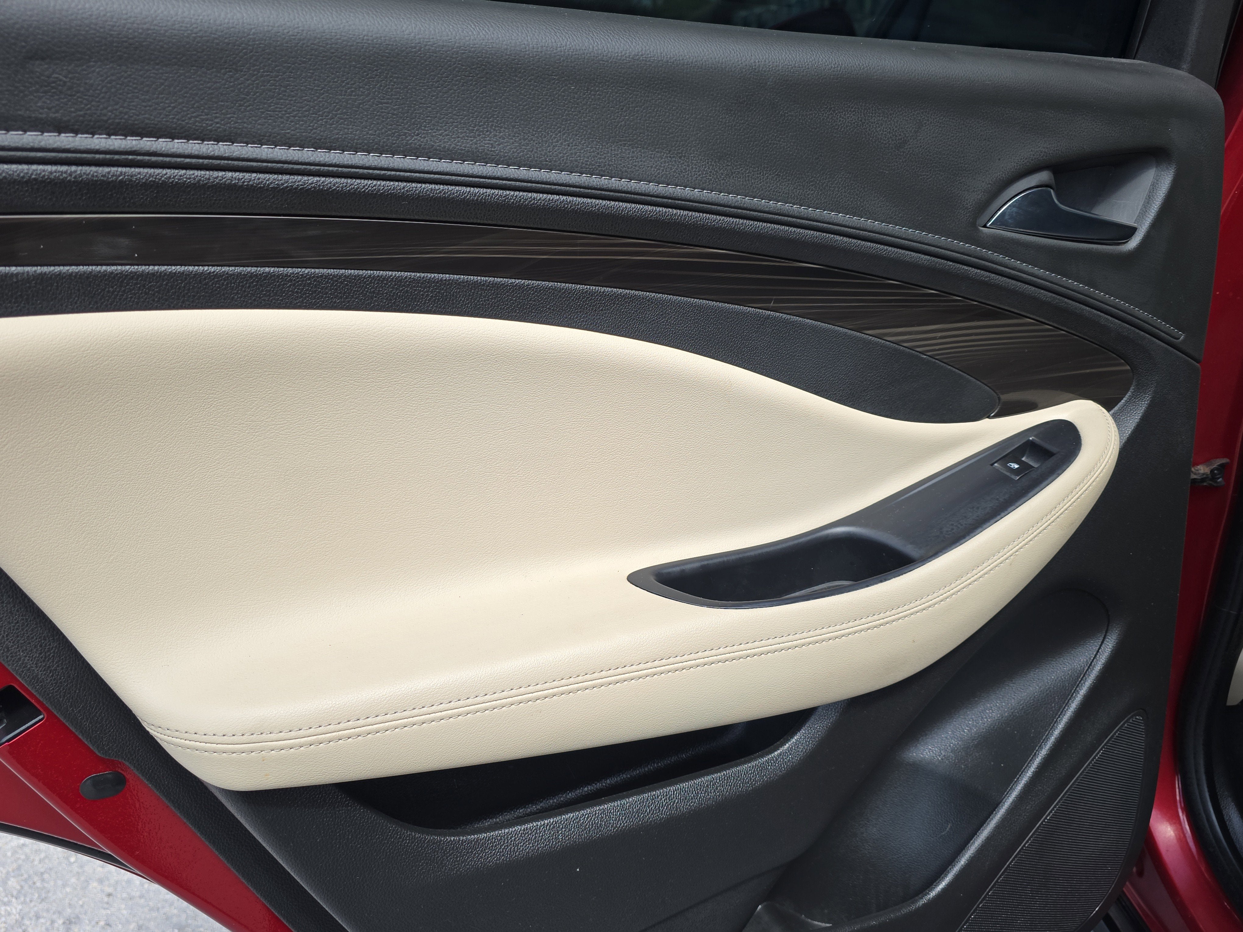 2020 Buick Envision Essence Group