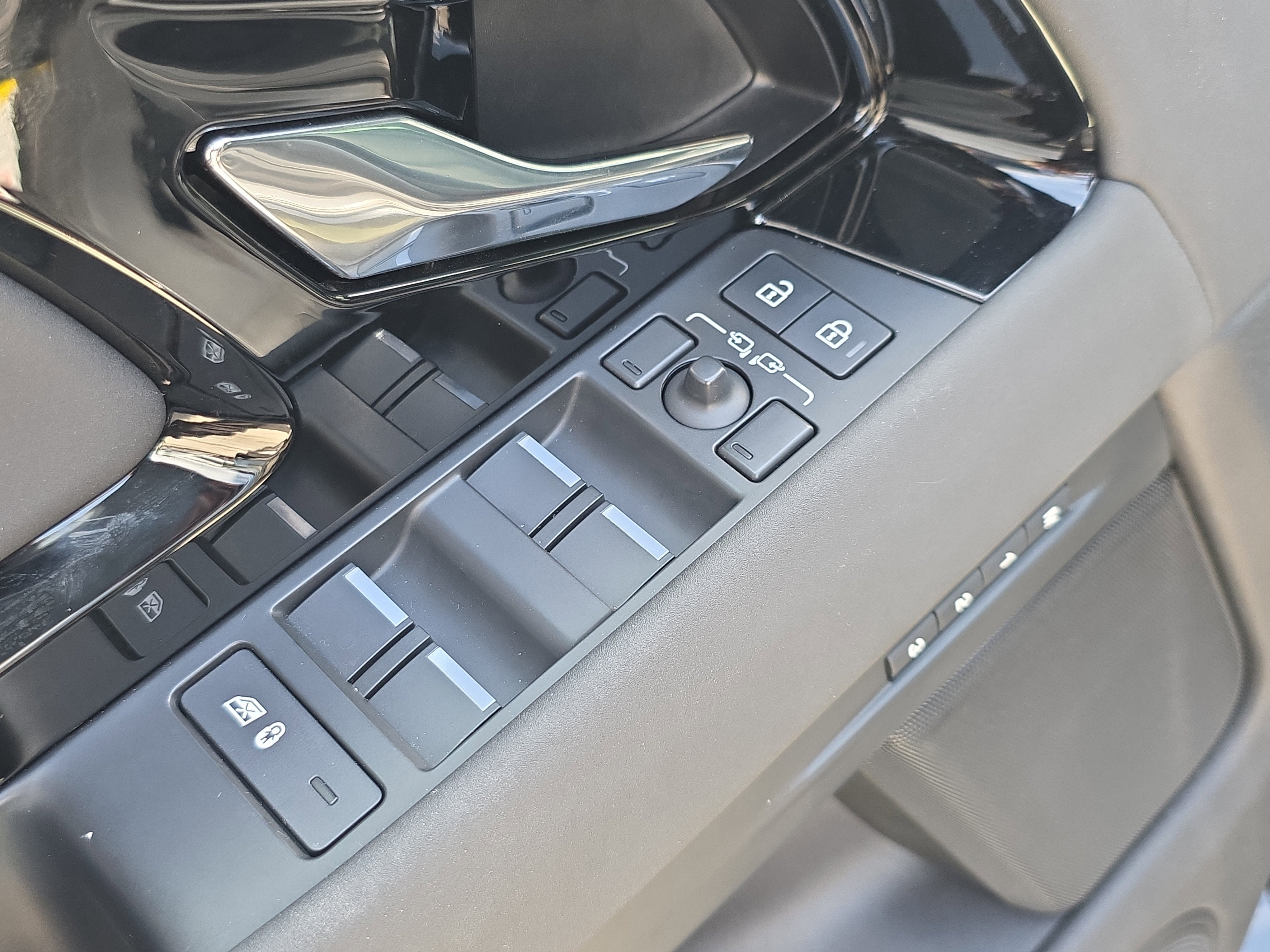 2024 Land Rover Range Rover Evoque Core S