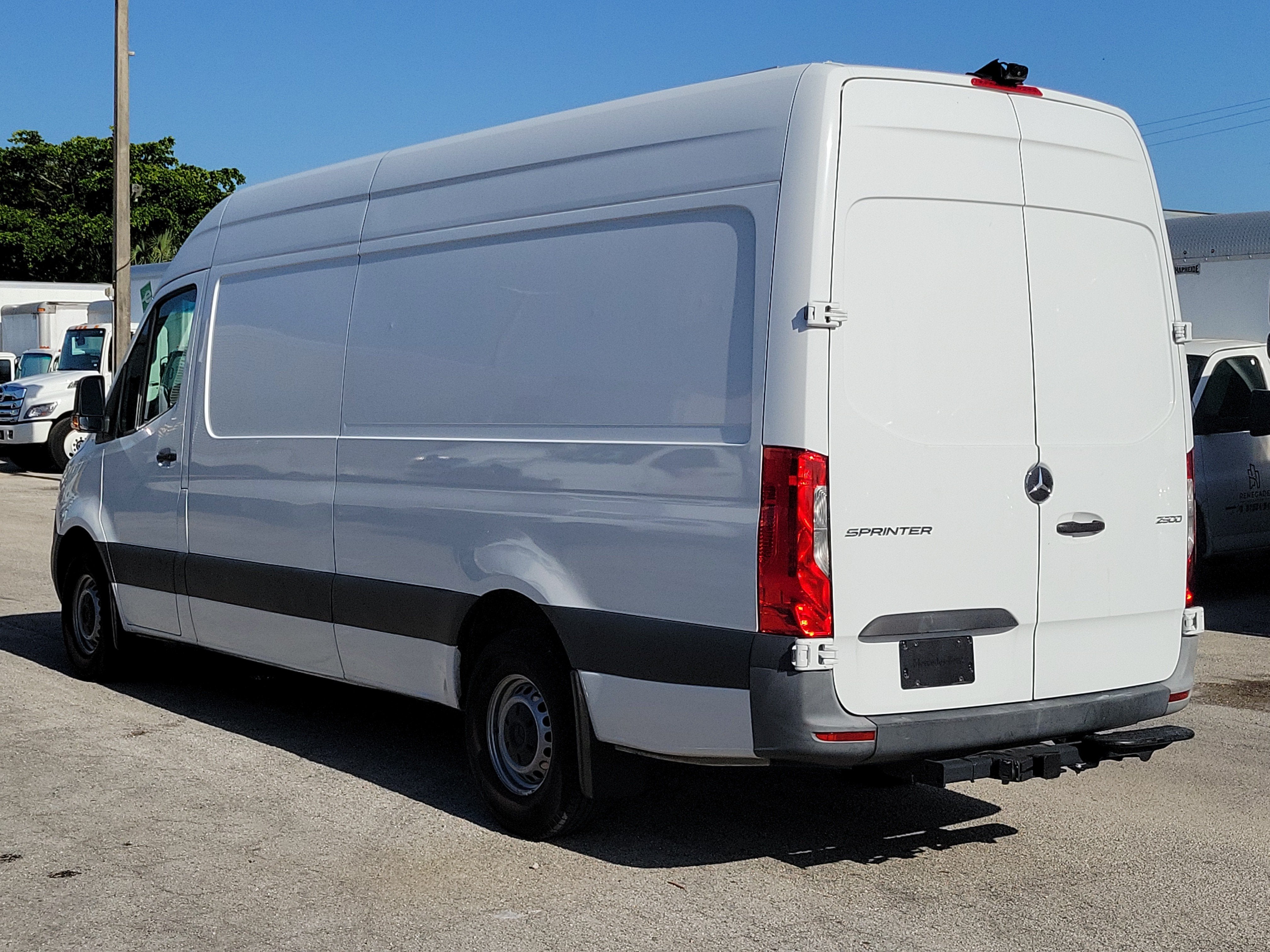 2022 Mercedes-Benz Sprinter Cargo Van 2500 HIGH ROOF V6