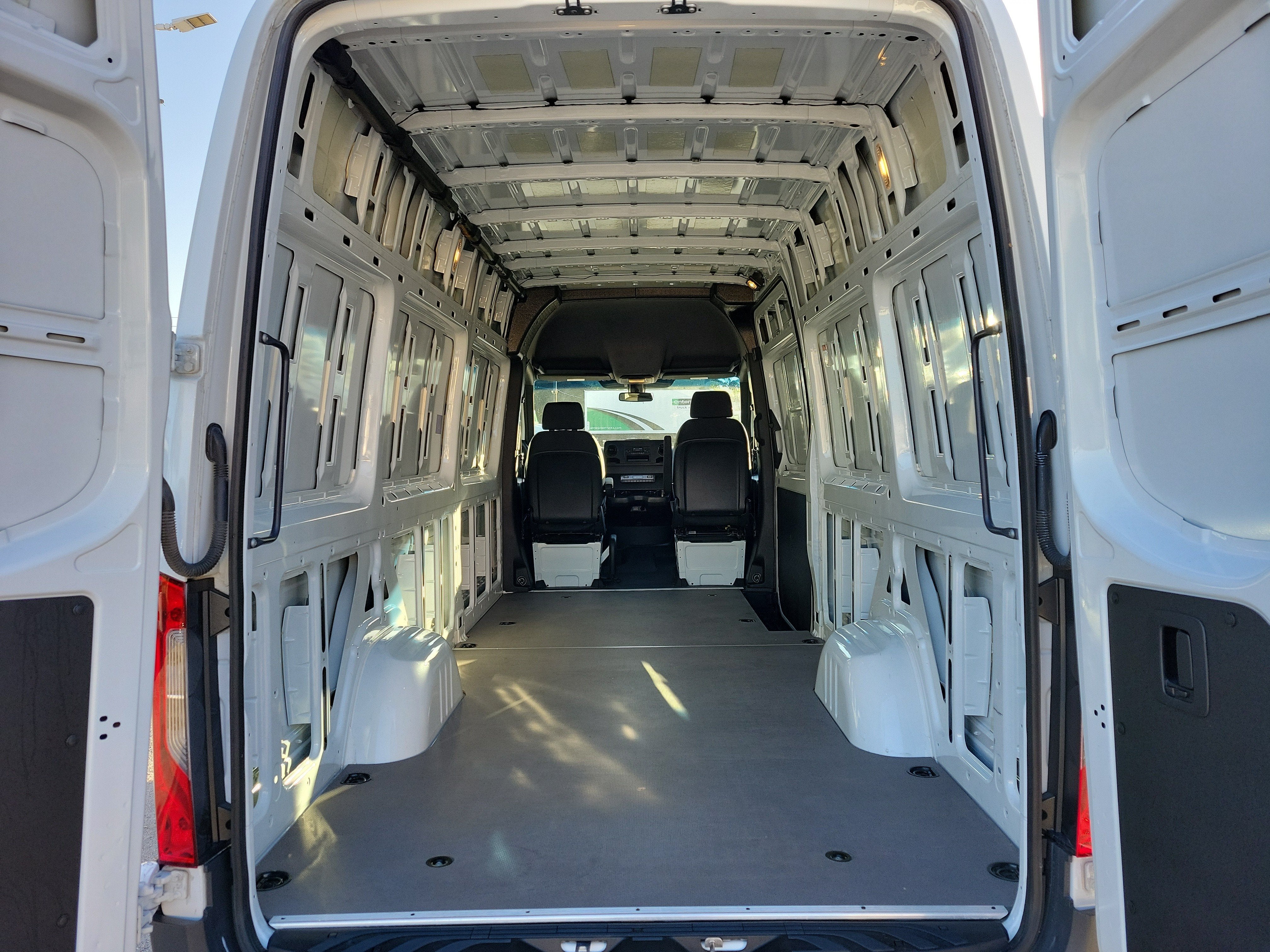 2025 Mercedes-Benz Sprinter Cargo Van Base