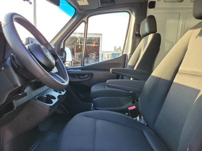 2025 Mercedes-Benz Sprinter Cargo Van Base