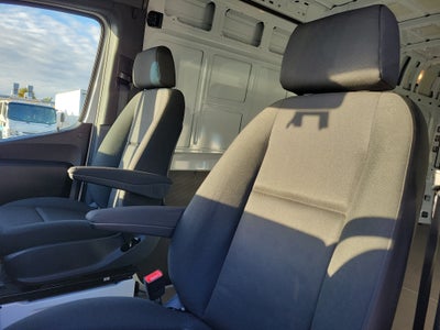 2025 Mercedes-Benz Sprinter Cargo Van Base