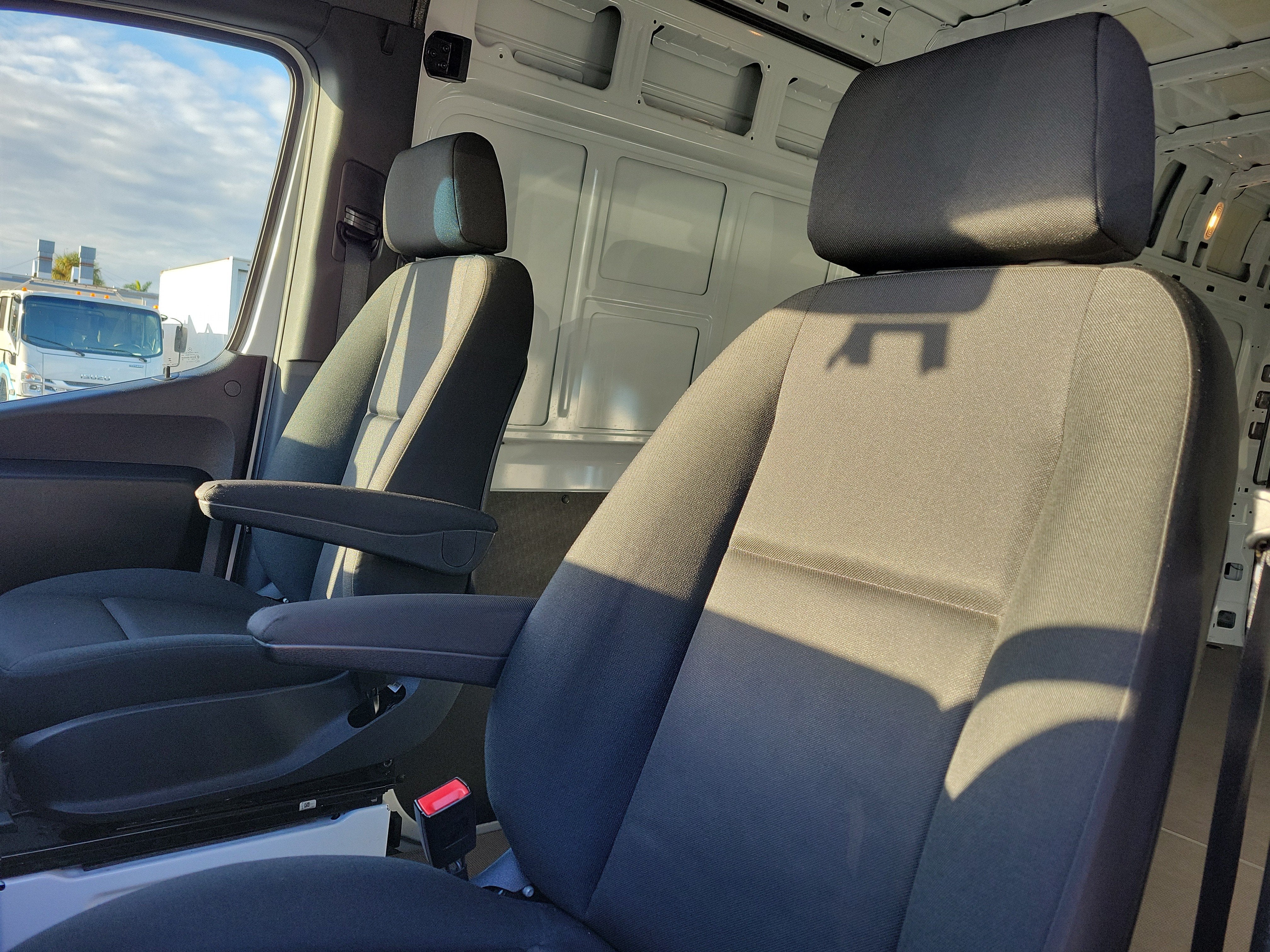 2025 Mercedes-Benz Sprinter Cargo Van Base