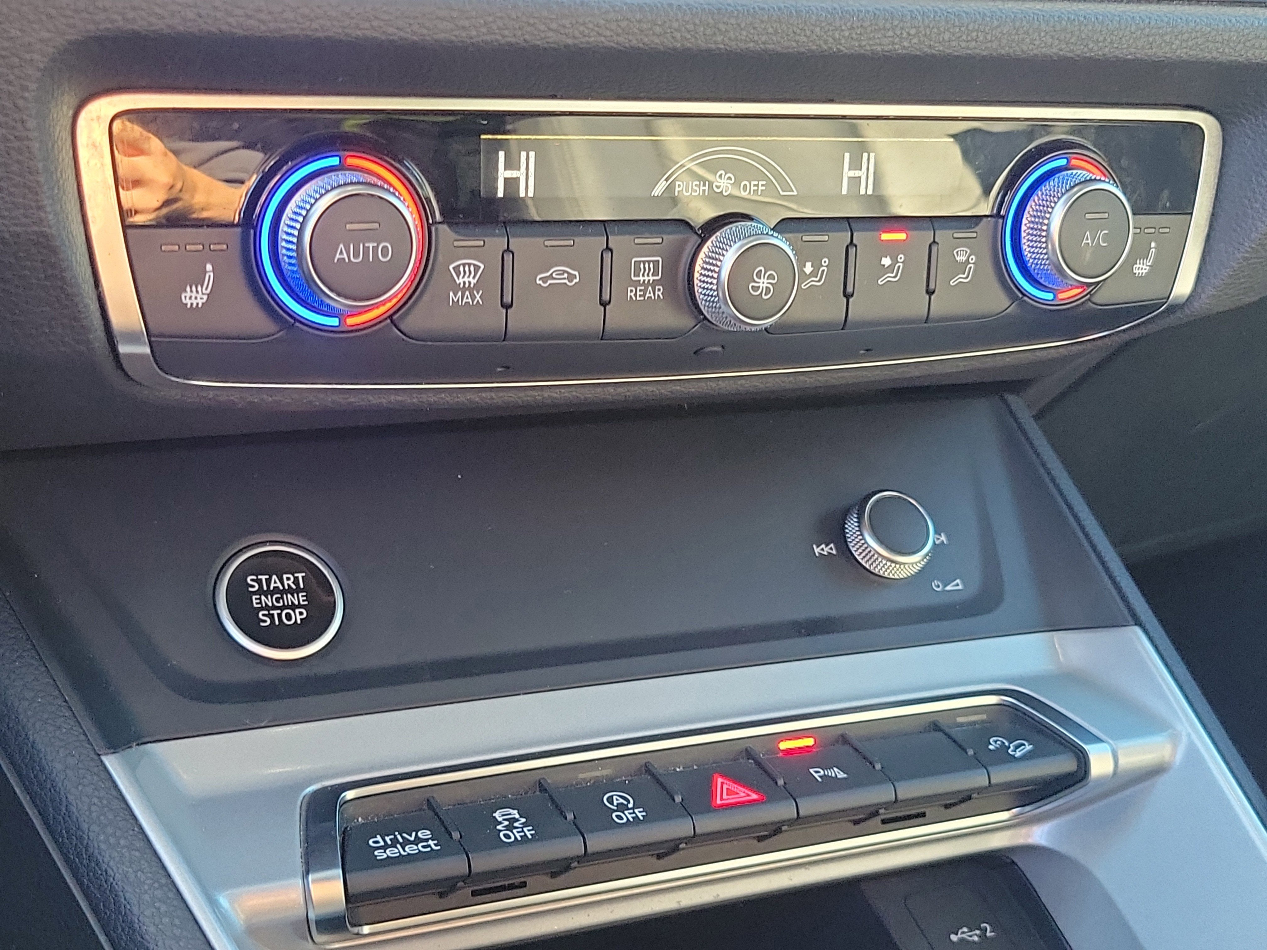 2024 Audi Q3 S line Premium