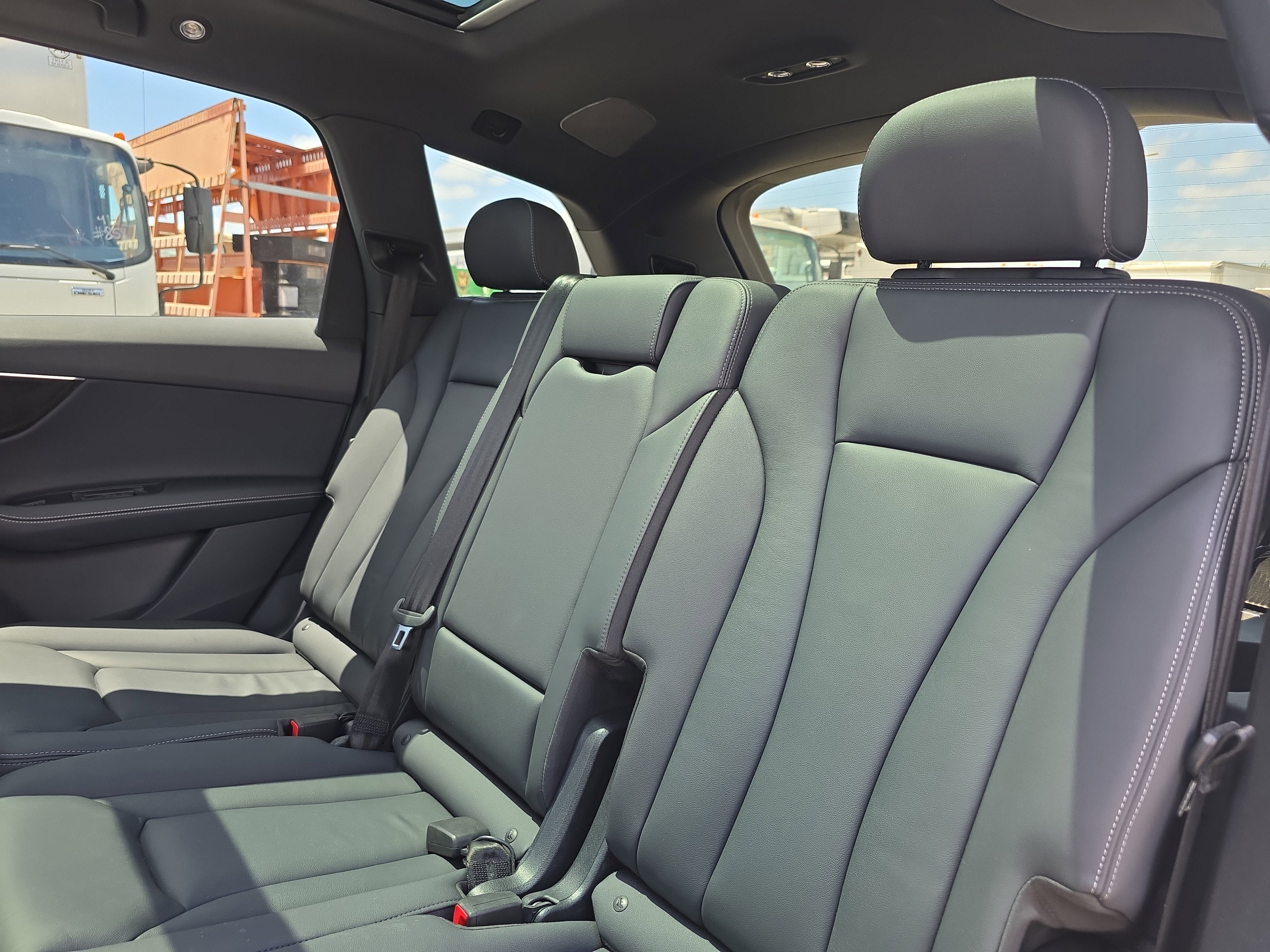 2025 Audi Q7 Premium Plus