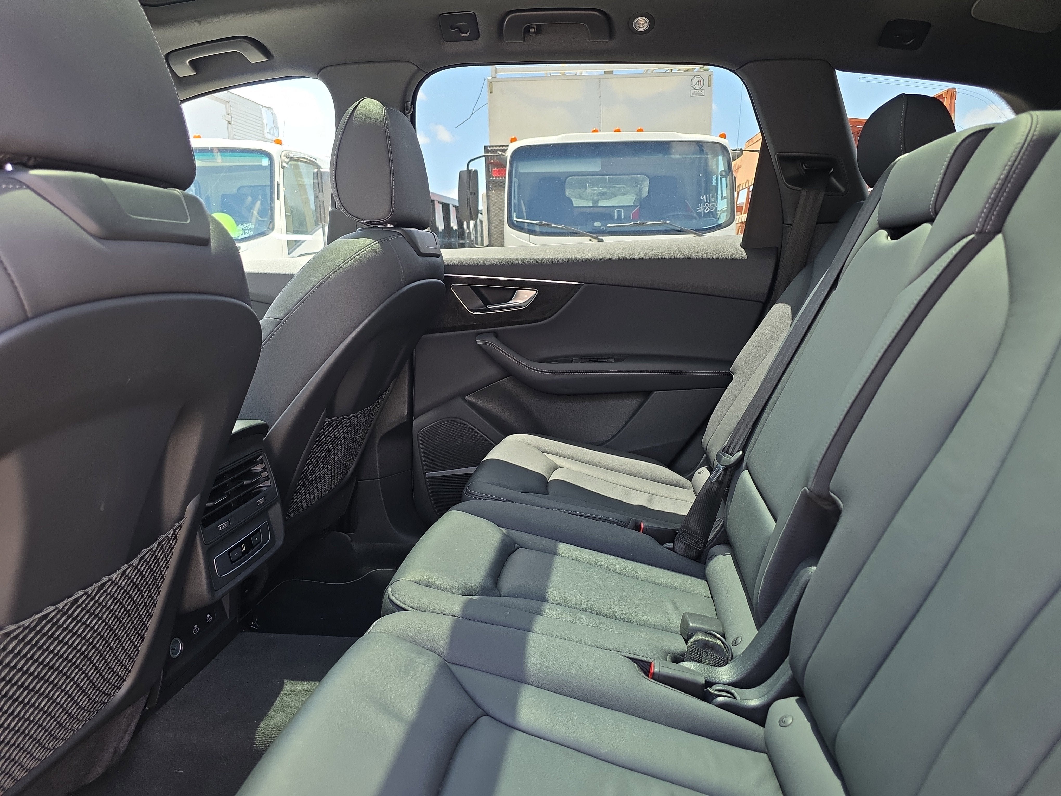 2025 Audi Q7 Premium Plus