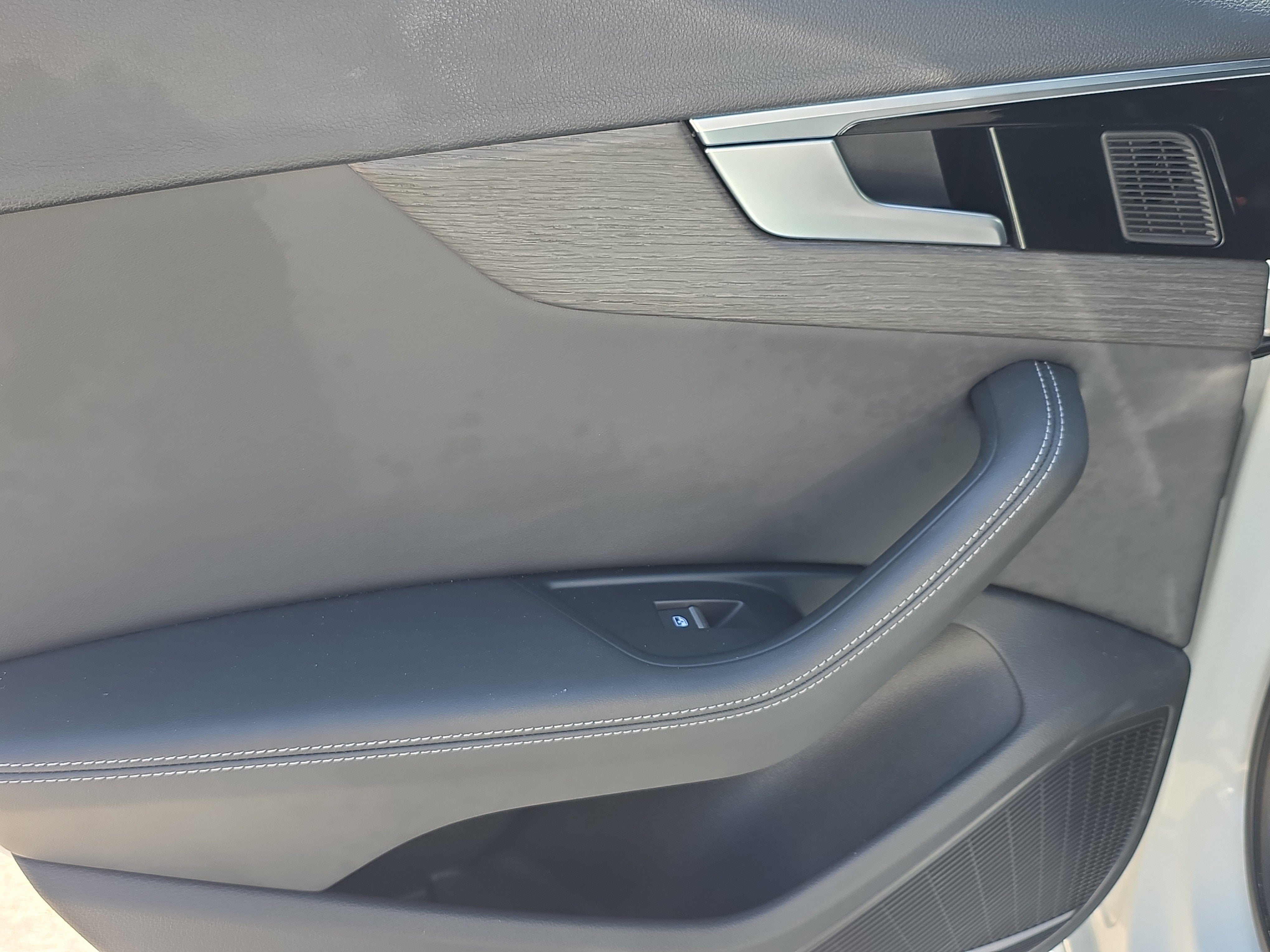 2023 Audi A4 Sedan S line Premium Plus
