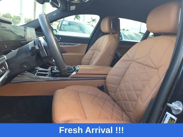 2023 BMW 7 Series 740i