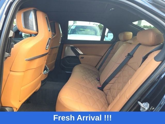2023 BMW 7 Series 740i