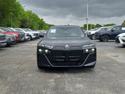 2023 BMW 7 Series 740i