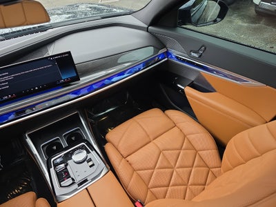 2023 BMW 7 Series 740i