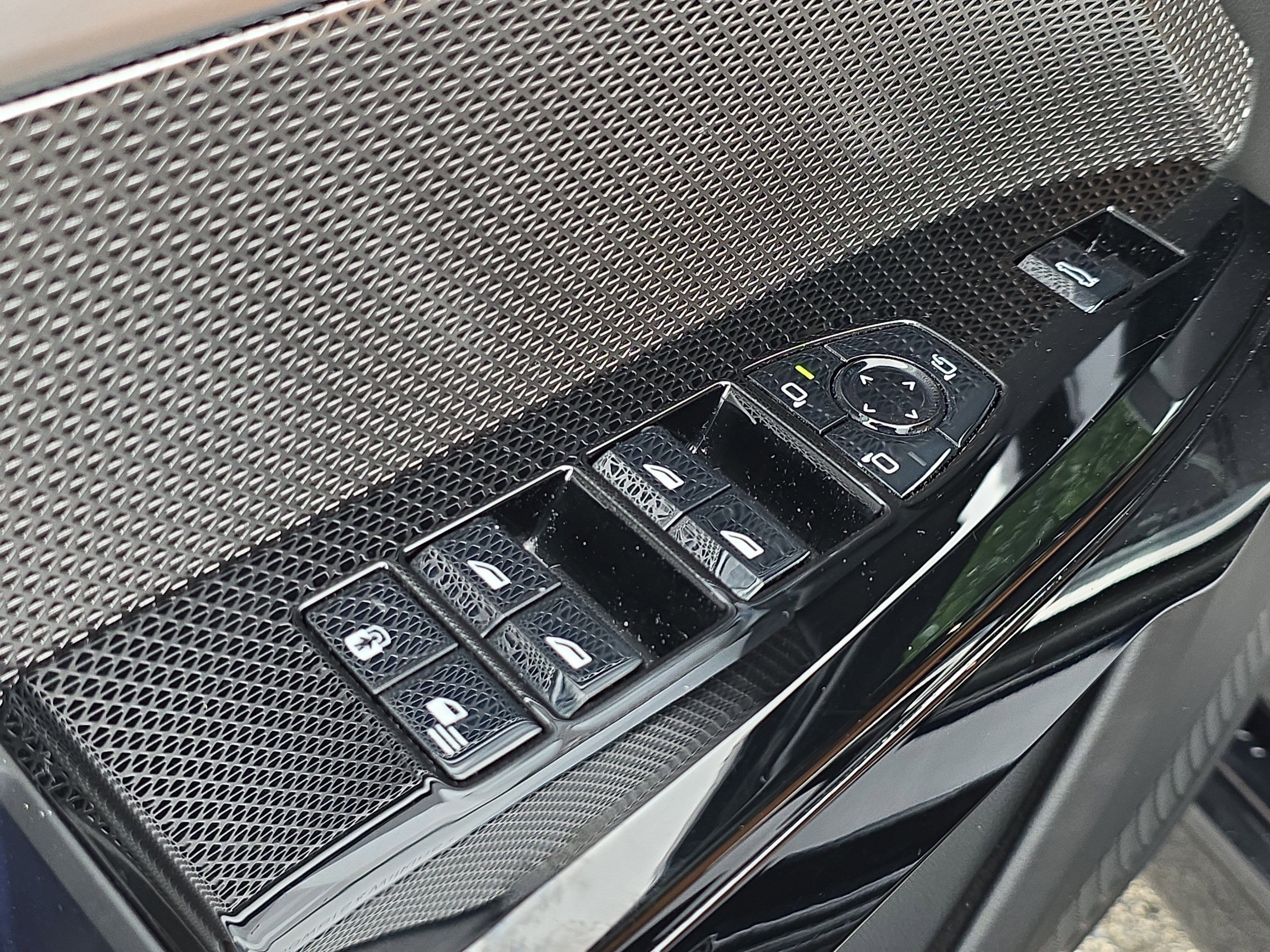 2023 BMW 7 Series 740i