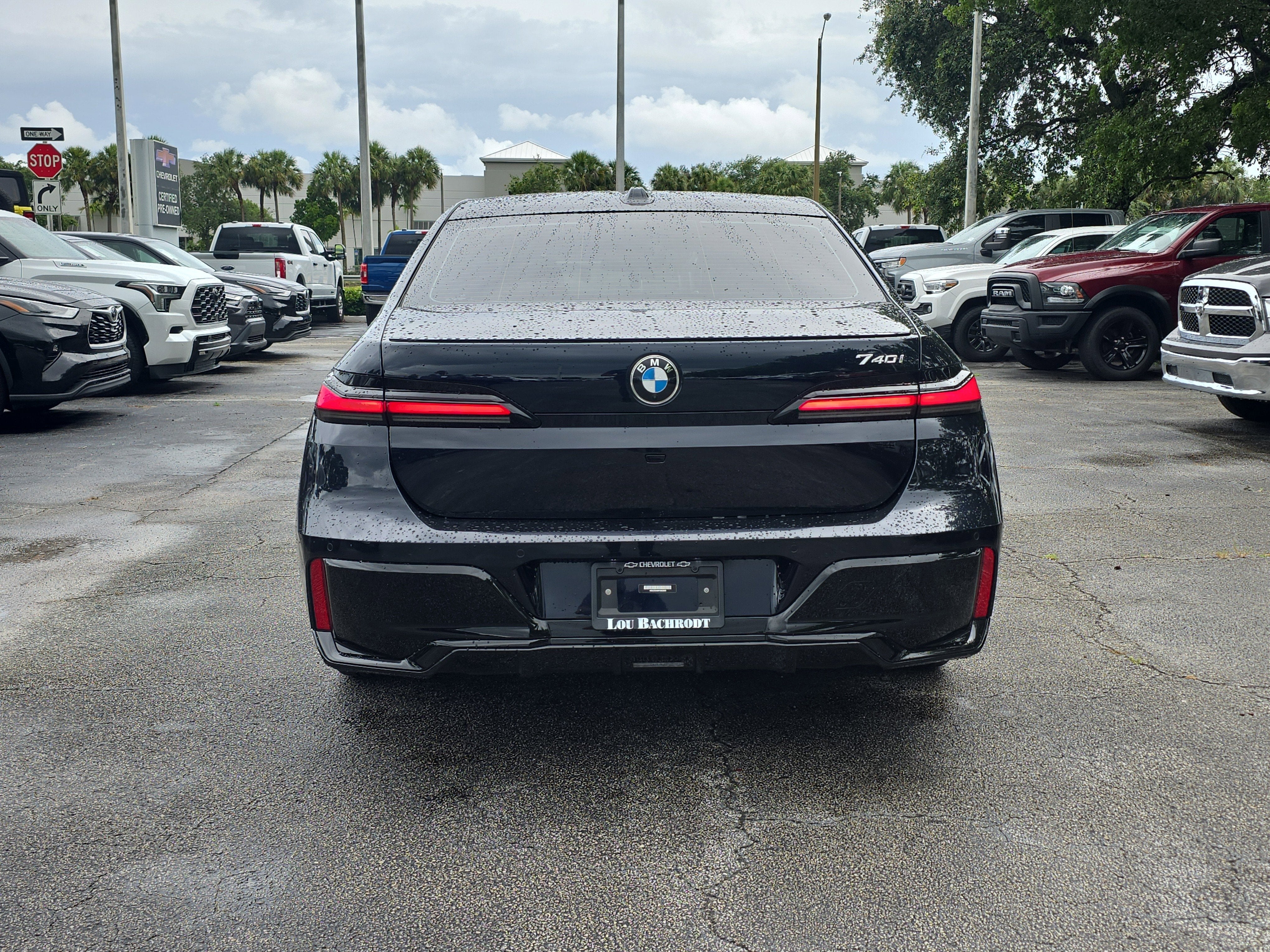 2023 BMW 7 Series 740i