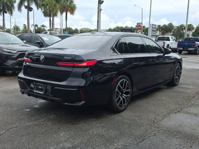 2023 BMW 7 Series 740i