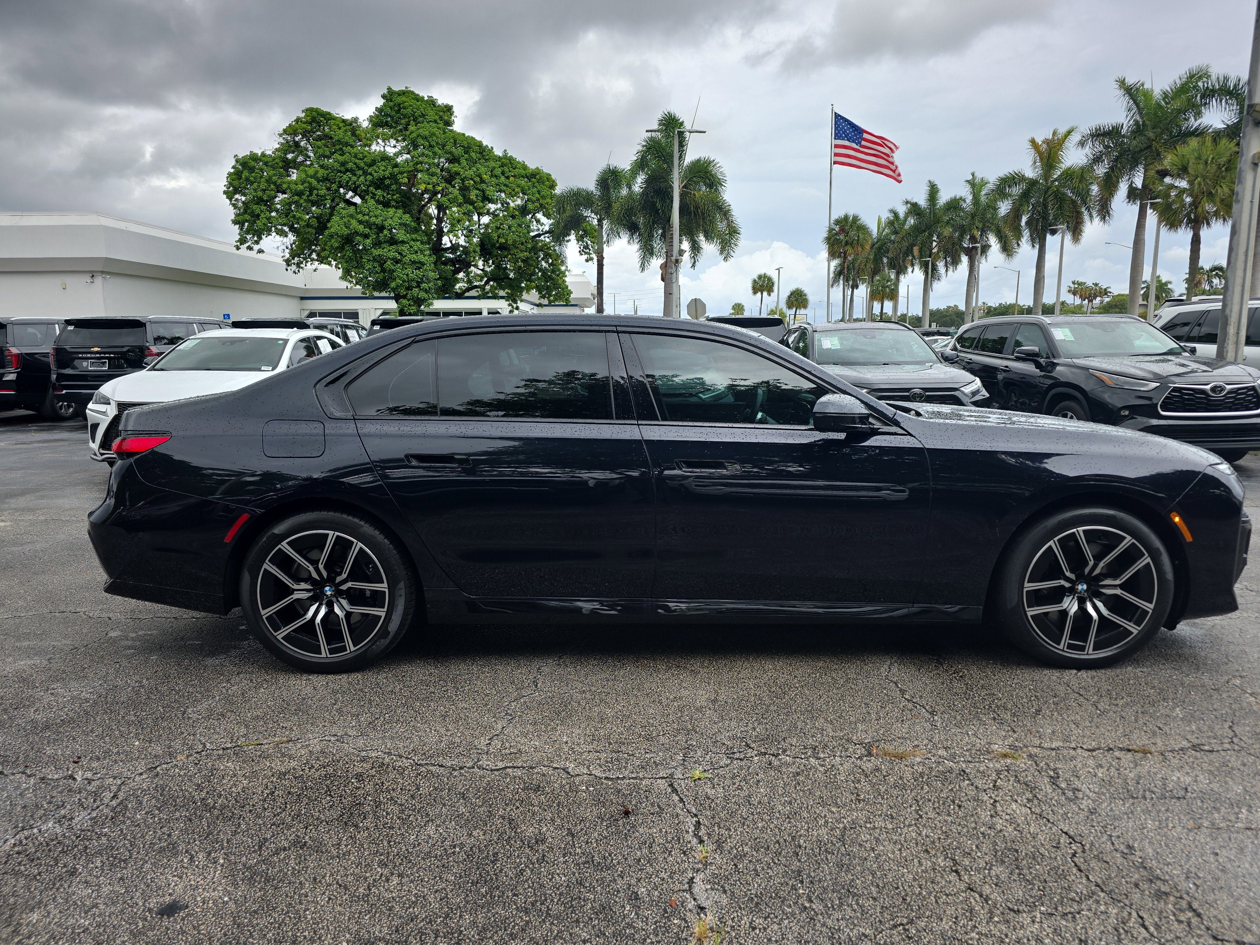 2023 BMW 7 Series 740i