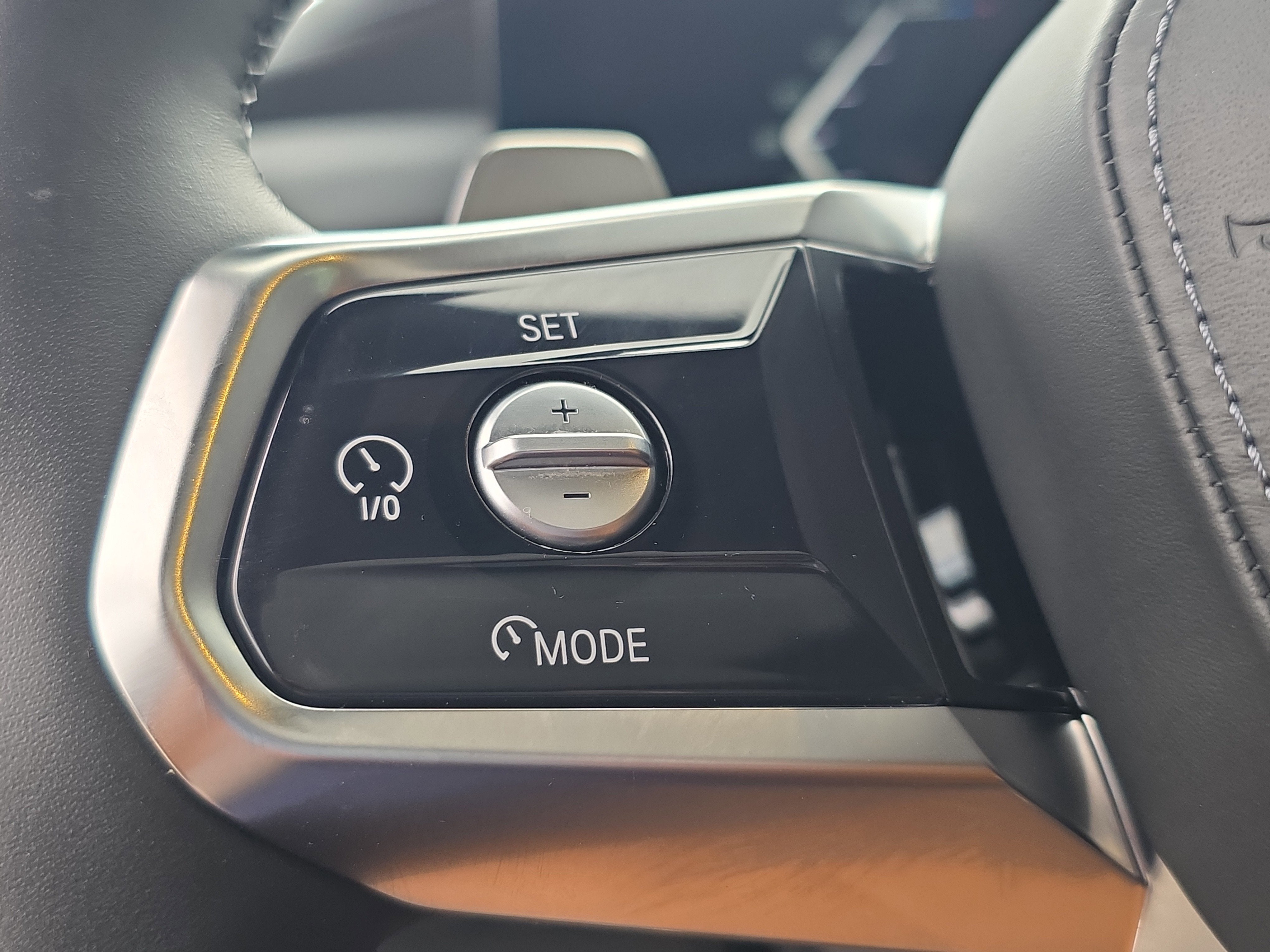 2023 BMW 7 Series 740i
