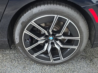 2023 BMW 7 Series 740i