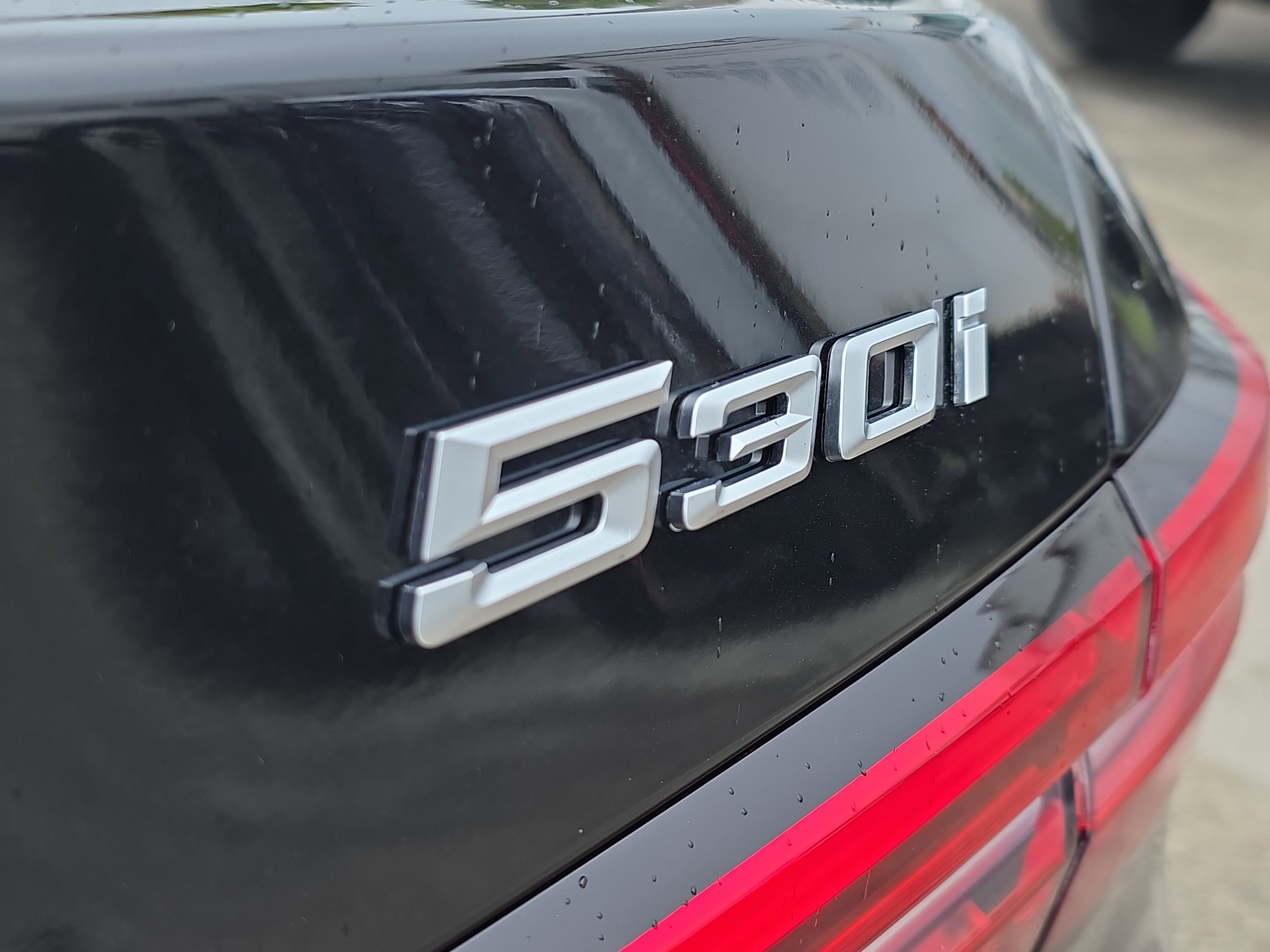 2025 BMW 5 Series 530i