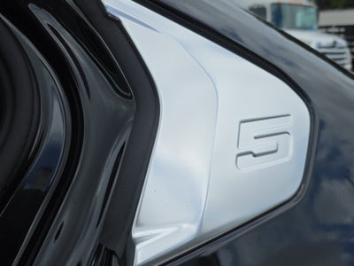 2025 BMW 5 Series 530i